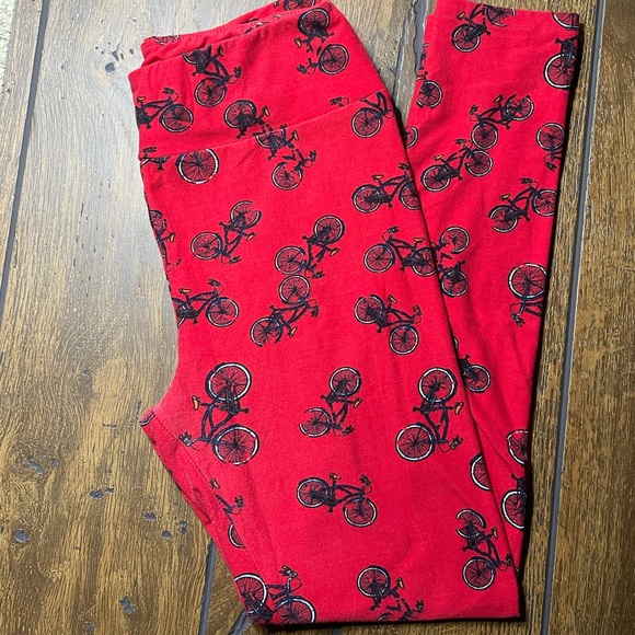 LulaRoe bicycle leggings soft and comfy red bike - Picture 2 of 5